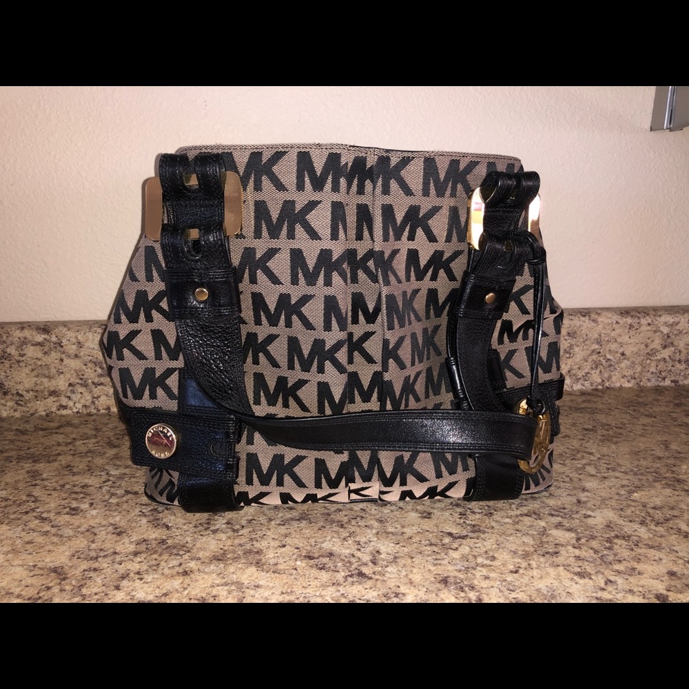 Michael kors purse